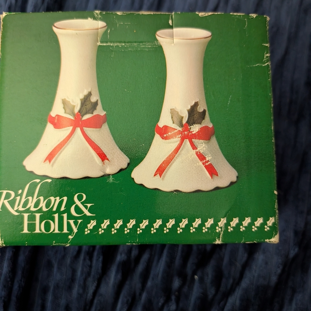 🦋 VTG 1980s Christmas Porcelain Candlesticks by Mount Clemens